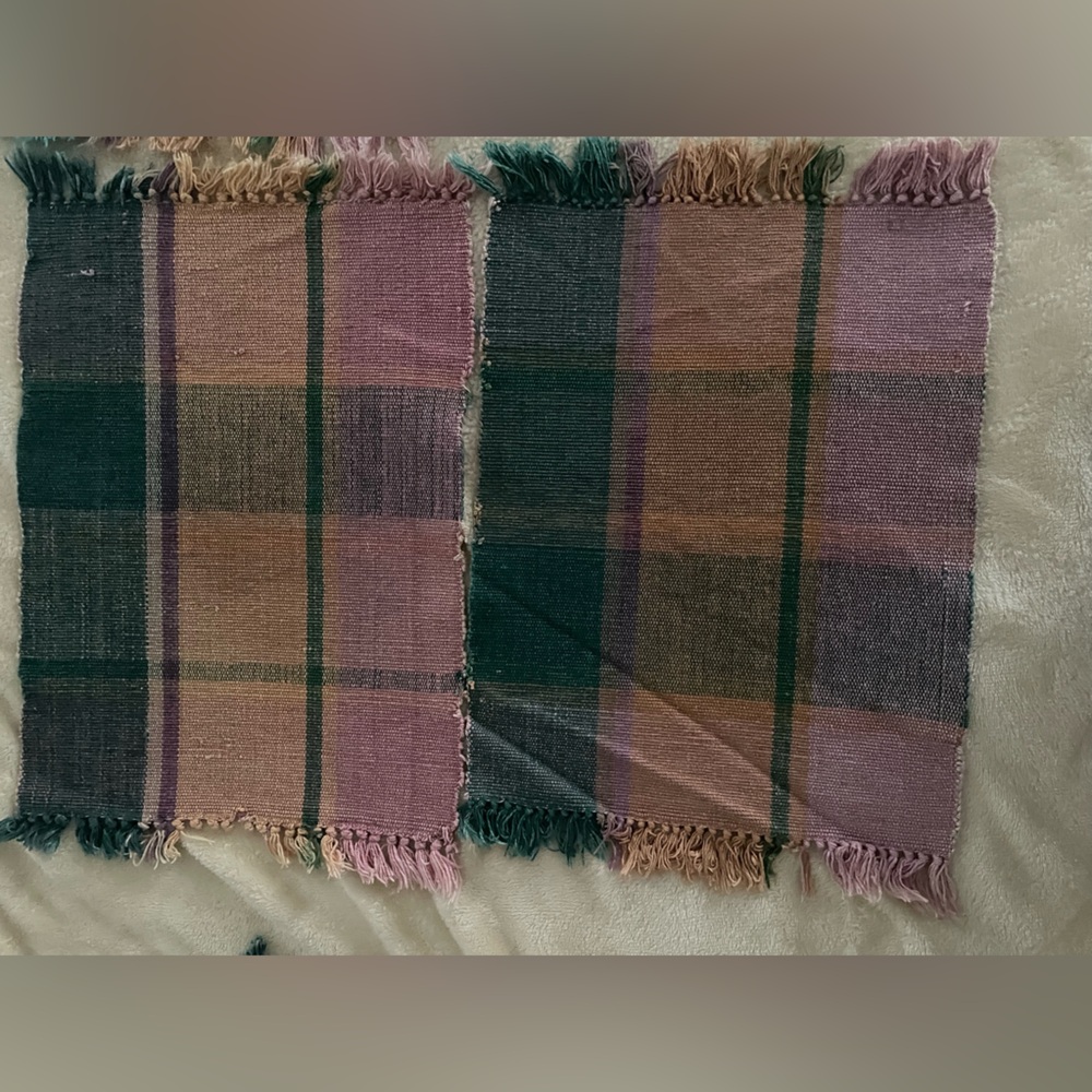 Vintage Pfaltzgraff Woven Placemats, napkins, rings.  Used for decoration only.